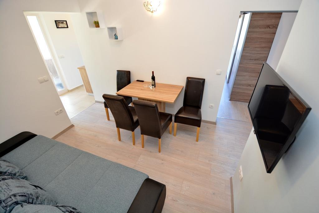 Apartment Clara *