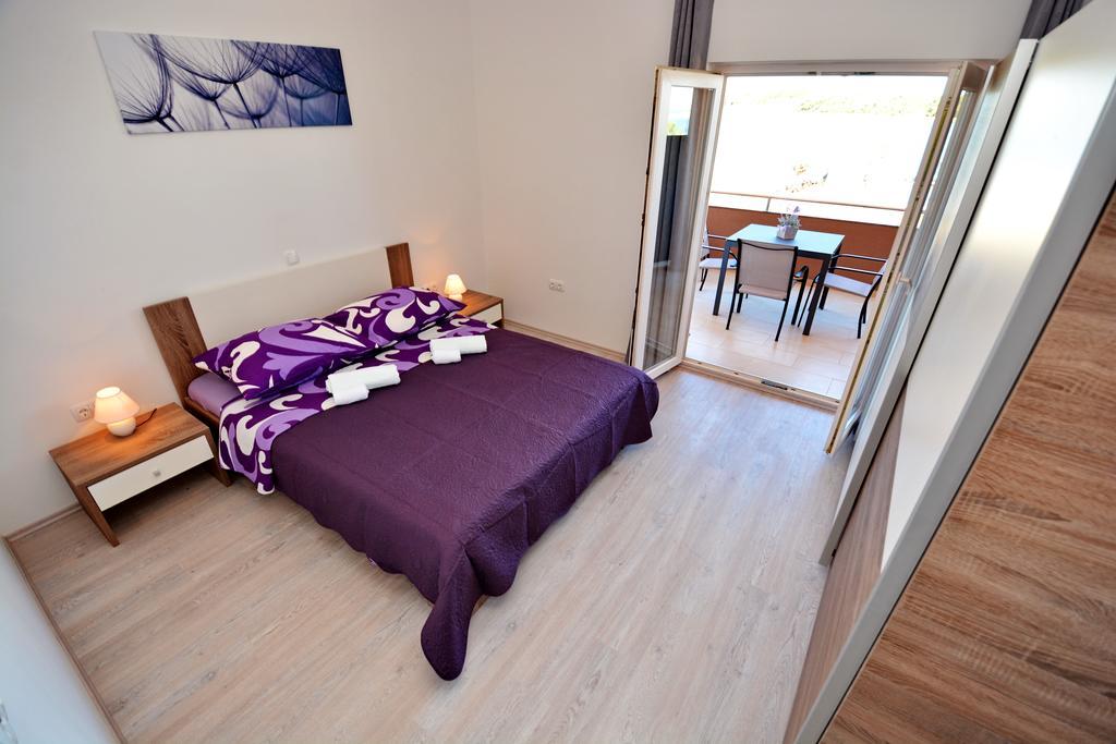 Clara Apartment *